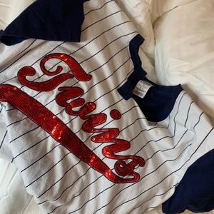 Minnesota Twins women’s medium shirt
